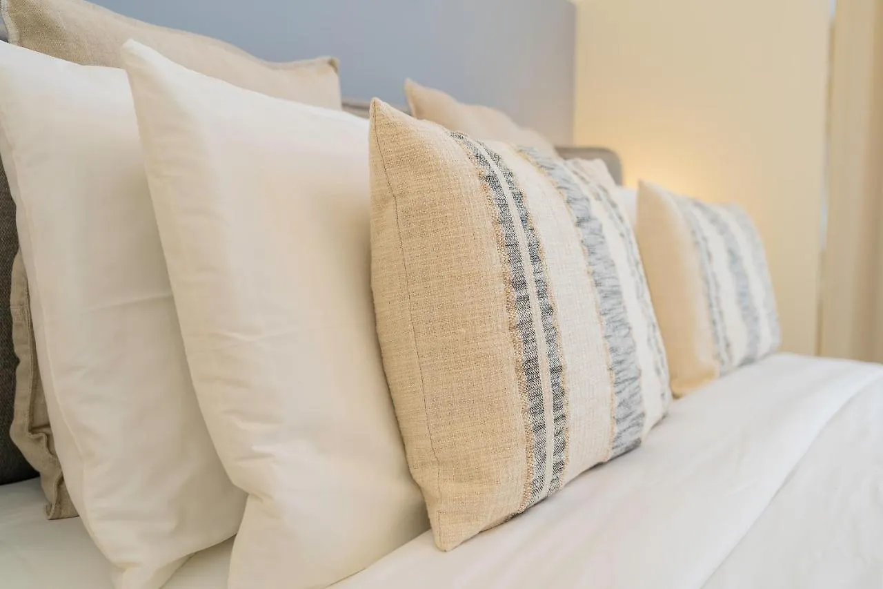Monty Holiday Home - Charming Apartment With Canal View Near Dubai Mall 0*,  United Arab Emirates