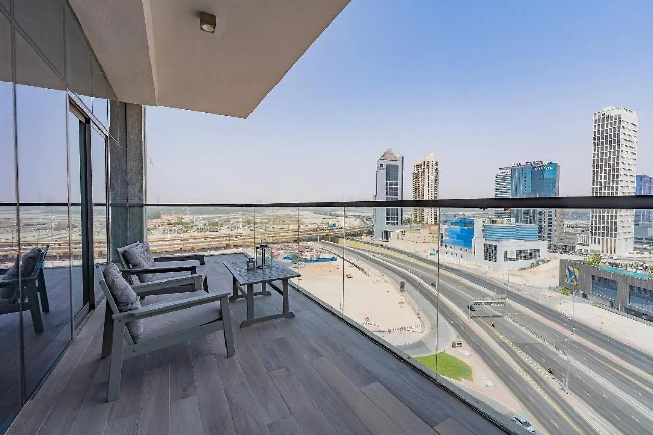 Monty Holiday Home - Charming Apartment With Canal View Near Dubai Mall