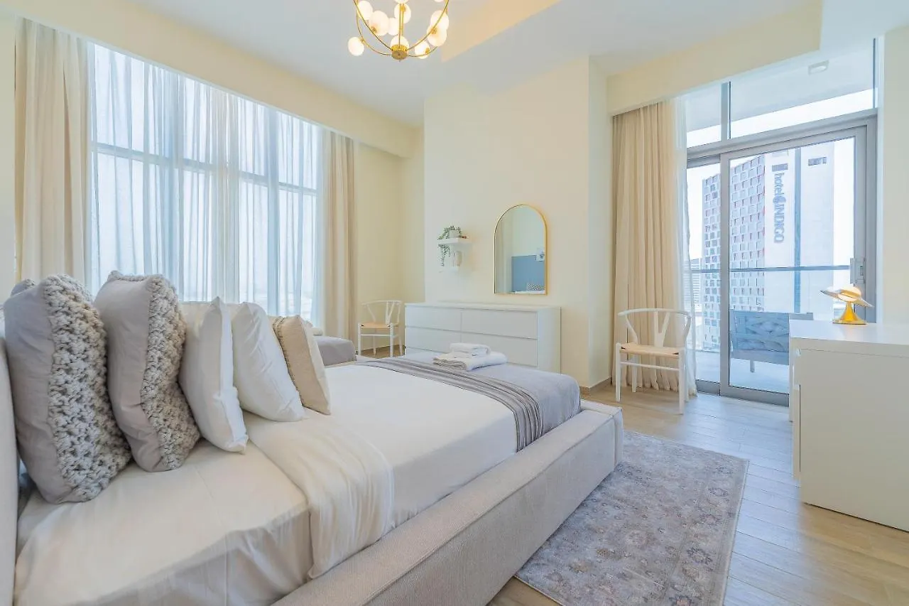 Monty Holiday Home - Charming Apartment With Canal View Near Dubai Mall