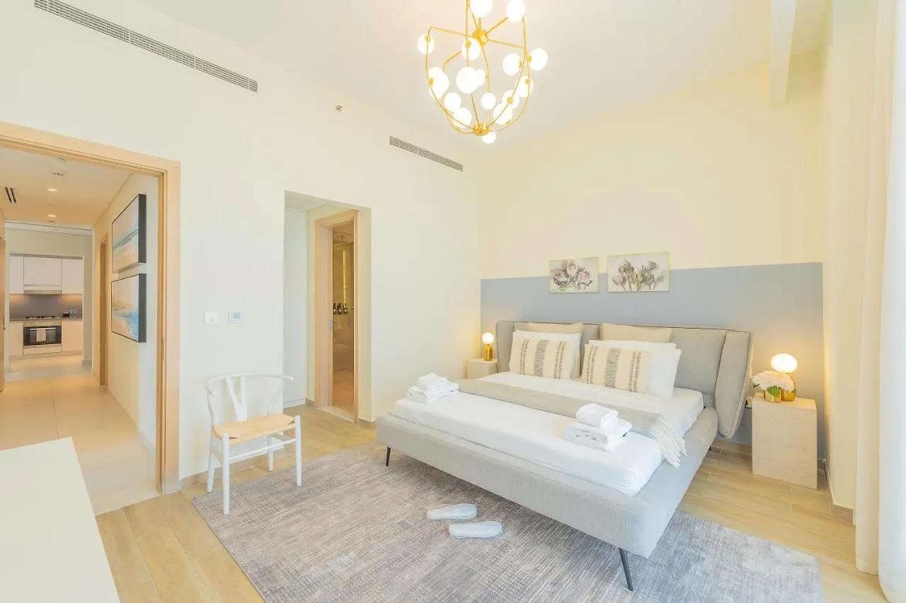 Monty Holiday Home - Charming Apartment With Canal View Near Dubai Mall
