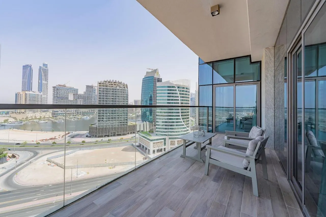 Monty Holiday Home - Charming Apartment With Canal View Near Dubai Mall